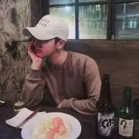 你那么骄傲不如脱光了炫耀男生头像