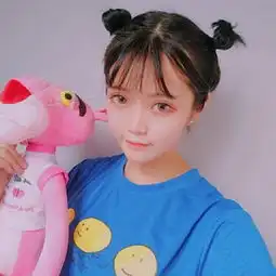 酒窝少女笑