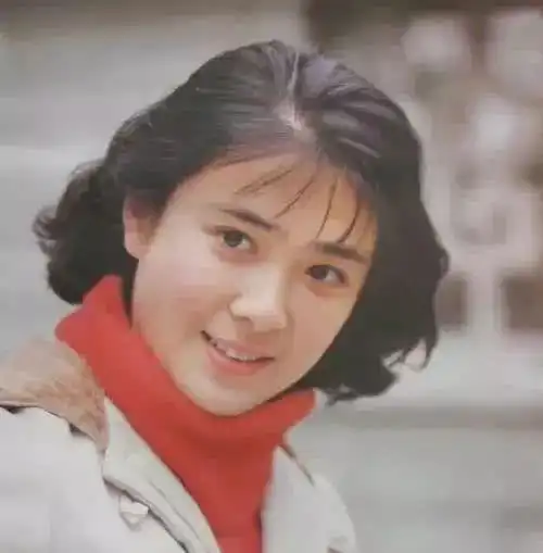 她曾是公认的大陆第一美女,吸毒长达7年,如今身价过亿无人娶