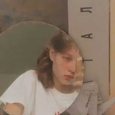 小众又很高级的欧美风美女质感头像我试着销声匿迹原来我真的无人问津