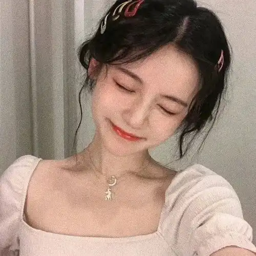 她们说不开心的时候,多笑笑就开心了