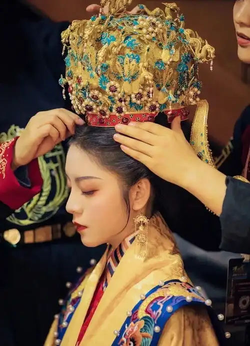 又曝汉服抄袭韩国00后国风美女实力打脸外网