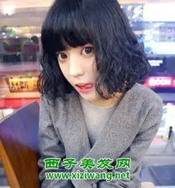 可瘦脸亦可减龄女生长发发型