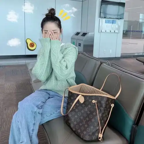 最近很火的薄荷绿针织开衫,清新又时髦,连女明星潮人都在穿