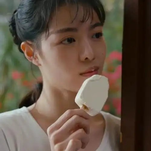 多少真心话是用着开玩笑的方式说出来的女生头像