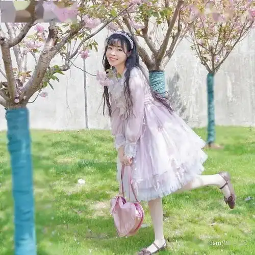 身为lolita汉服jk制服多坑少女是种什么样的体验
