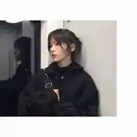 上下两边空白的头像上下白边的头像图片