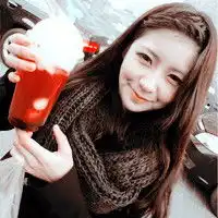 寻一个非主流女生的名字,头发为部分偏的