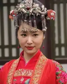 半老徐娘演少女,林心如竟比不过一个70岁的妖精