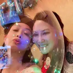 钟丽缇为张伦硕庆生嘟嘴亲吻与三女儿同框甜蜜温馨