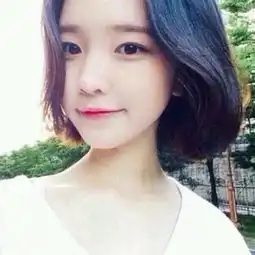 这个女的叫什么名字
