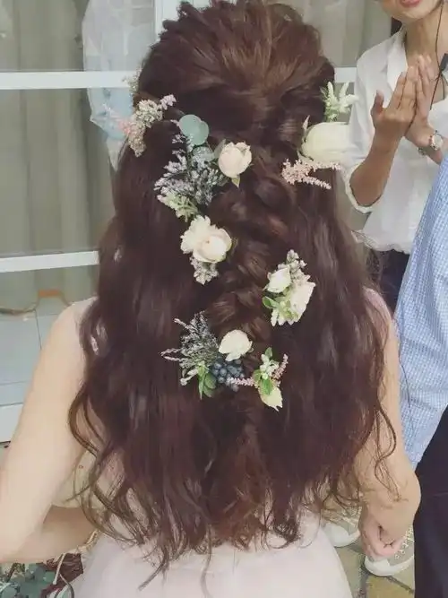 时尚花仙子新娘造型,打造唯美小清新