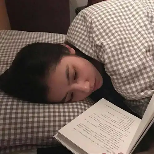 头像不要嘲讽那些比自己更勇敢热情的人们