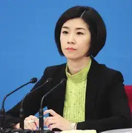 总理记者会美女翻译张璐迷翻网友曾翻译离骚