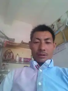 求二次元女生头像,很拽的那种,不要萌,要黑暗点,玛丽苏点