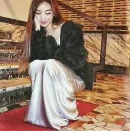 女童星长大后都走清纯仙气路线翘臀细腰小麦肤色的她可能是个例外