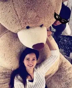 女神都爱泰迪熊,范冰冰童心满满,刘晓庆少女感十足