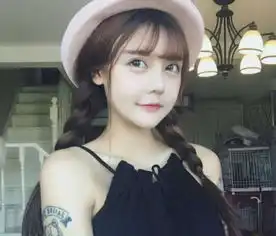 韩安冉女儿正脸照曝光,天生自带双眼皮,网友基因太强