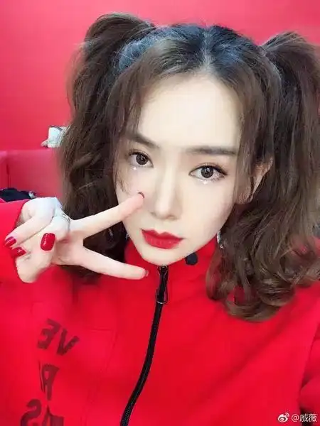 冰箱用来放香水精致猪猪女孩的最高境界请向戚薇学习