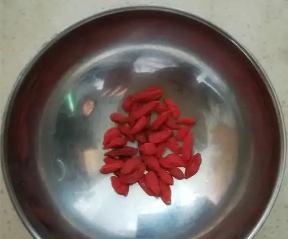 入冬后,女人每天要多吃这食物,补气血还能助睡眠,活出少女味红枣