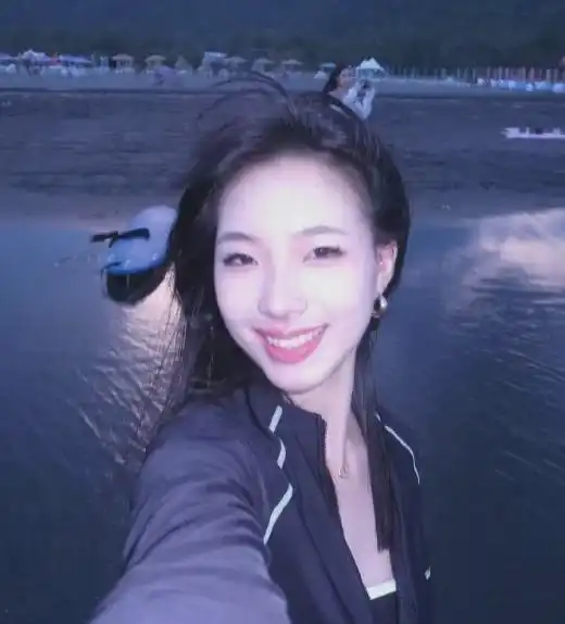 小s的大女儿,又一次让网友炸锅了