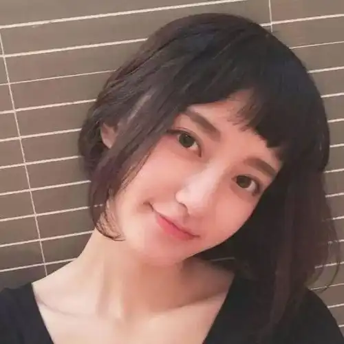 头发这么梳,不仅脸小一圈还化身女神范,回头率99