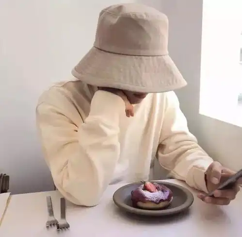 个性戴帽子头像,最喜欢听的土味套路情话在这里