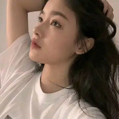 女生qq好冷酷头像图片,不倾城不娇媚不可爱的籹子