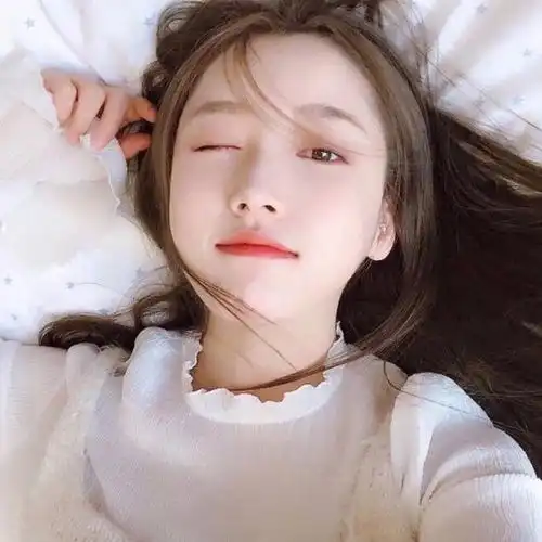 12星座女熬夜时在干嘛白羊座刮腿毛,而狮子座在看球赛