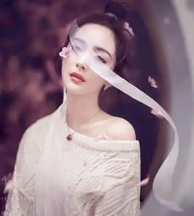张馨予早年大头贴颜值没崩,而李小璐曾经和李冰冰的关系这么好过