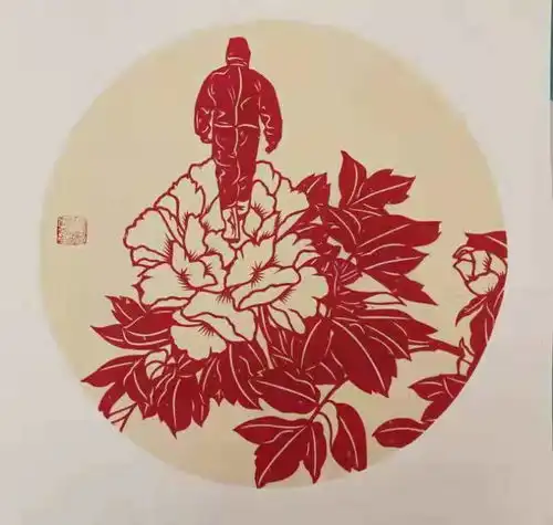 周口美女巧剪全国抗疫英姿