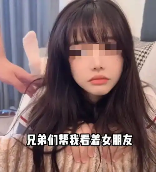 热搜上不堪入目的裸足踩蛋糕暴露当下社会最病态的一群人