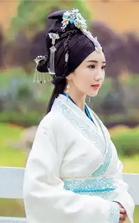 一根筷子也能做额饰舒畅小仙女杨蓉美成小龙女,林心如最霸气