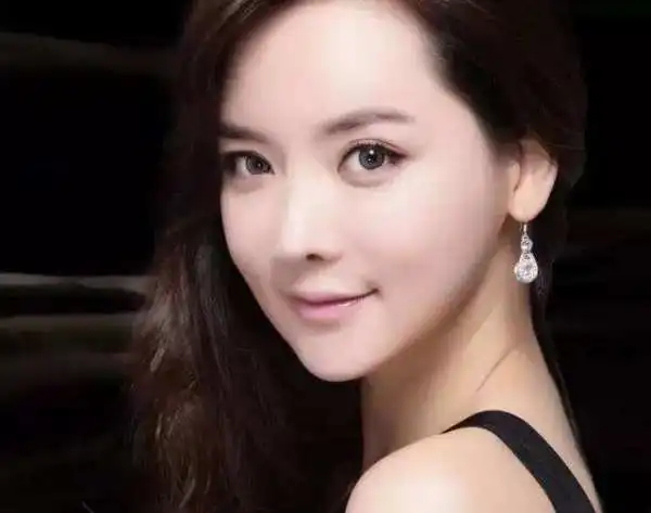 如何去除眼袋效果最好
