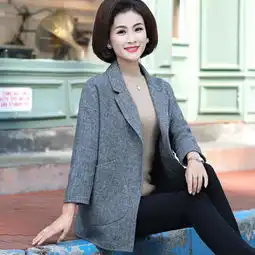 2018年新款毛呢大衣妈妈款女中老年呢子外套