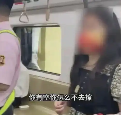 上海地铁内女子不雅行为惹众怒,扬言随便报警,官方通告