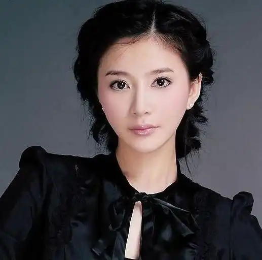 2008年,42岁情圣王志文迎娶34岁亿万富婆,13年后怎样了