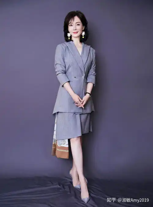 陈数穿衣搭配美课堂,42岁的她,竟然把西装穿出了高级贵妇感