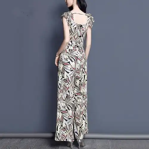 第一次见这么高级的裙子,优雅显瘦,穿出女性迷人气质