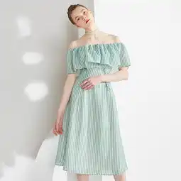 小清新的格子连衣裙注入活力少女气息