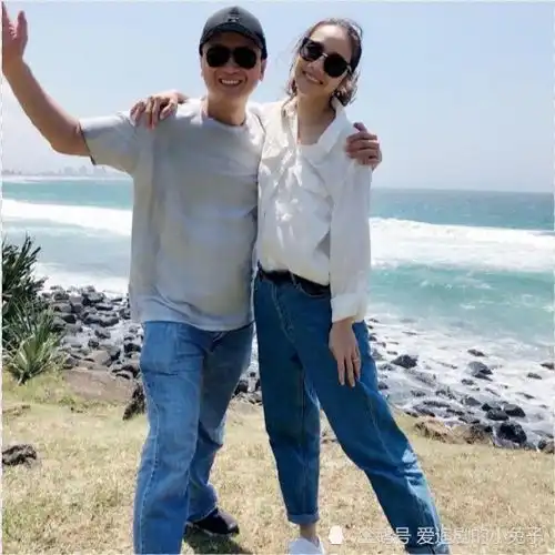 曾经的天王嫂侯佩岑,表示感谢老公愿意娶自己,语气卑微的后面隐藏了什么