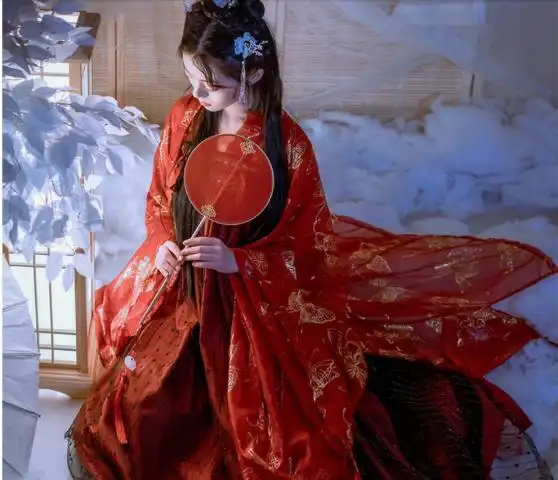 这几款绝不会吃土的汉服,是00后最爱,90后女生却不敢穿