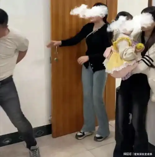 湖北远嫁女子与丈夫吵架,大姑子知道后,一脚踹飞亲弟弟