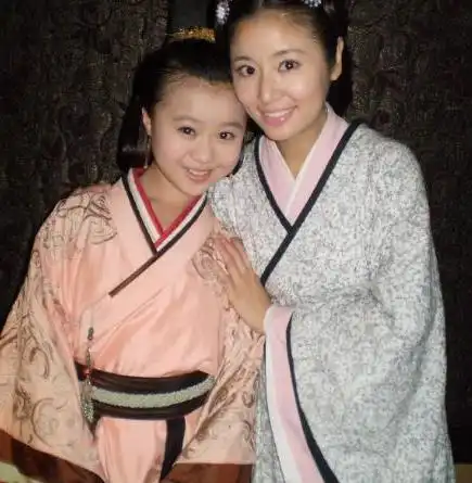 12岁出道被于正捧红,林心如认她做干女儿,今无戏可接成网红