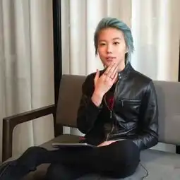王菲的女儿窦靖童怎么变成这个样子了