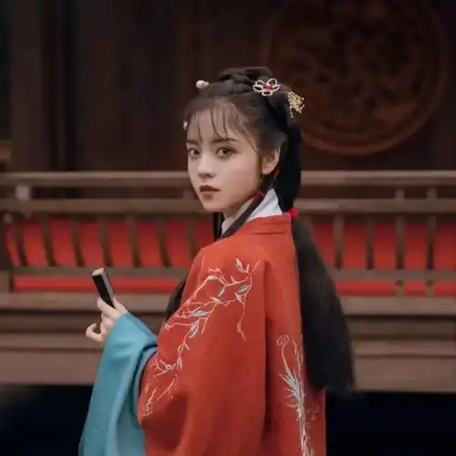 超惊艳红色系女生头像