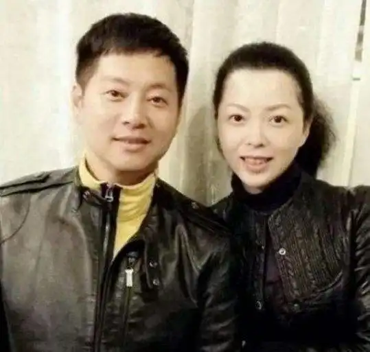 他曾是湖南卫视一哥,连汪涵都是他的助理,如今落魄成婚礼司仪
