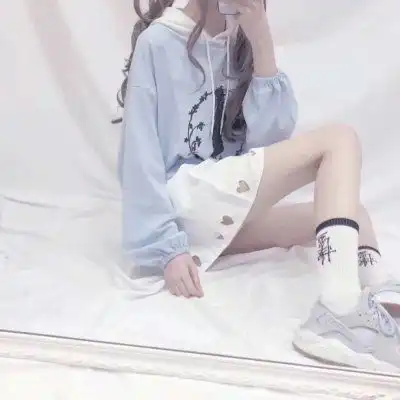 优质女头部位小短裙真人学生下半身超清头像