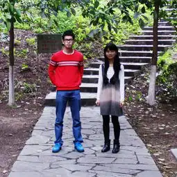 爆笑大学生情侣换装照看你能忍到第几张