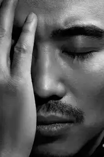 李东霖写真曝光彰显成熟男人本色